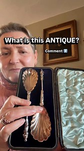 Not your everyday pair of antique spoons ✨ A tiny detail at the very top of each handle is the whole story—these were once treasured as symbolic keepsakes and special-occasion gifts, and they’re the kind of silver that collectors love because it carries history you can actually hold. Do you recognize the style? 👇 Available on the website now. themarialvacollection.com #TheMarialvaCollection #WhatIsThisAntique #AntiqueSilver #SheffieldSilver #AntiqueSpoons #SilverSpoons #AntiqueFlatware #EstateF