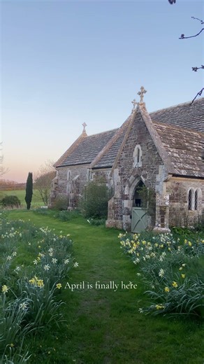 The best time in England🏴󠁧󠁢󠁥󠁮󠁧󠁿 #april #spring #springtime #nature