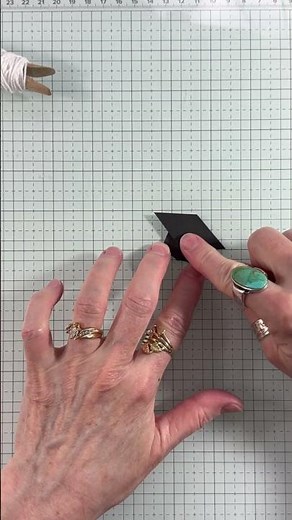 DIY Graduation Cap/Card #papercraftingthreads #diy #cardmakinghacks