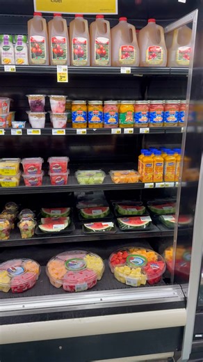 Support local farms and enjoy the freshest flavors! 🌱 Our locally grown produce is packed with nutrients and taste. Have you tried our seasonal selections? Share your favorites below! 🍓🥦 #FreshFromTheFarm #LocalGrown #HealthyEating | Simpson's Market