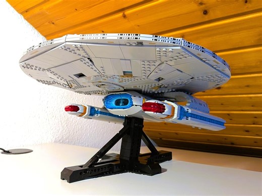 LEGO MOC-246848 Star Trek Nebula-Class / U.S.S. Farragut (10356 Alternate Build) (Space 2026)