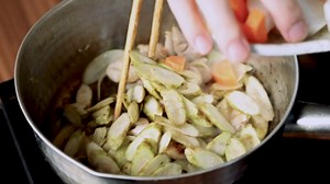 Chicken Miso Soup Recipe – Incredibly Rich Broth with Crispy Skin 🍲🔥