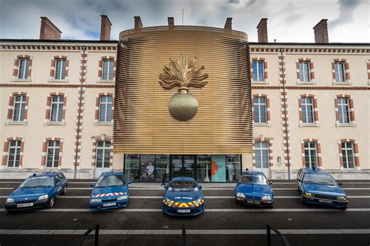 Vidéo - Le musée de la Gendarmerie présente ses nouvelles voitures