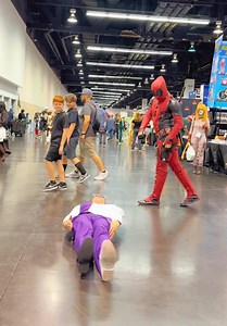 Deadpool y El Baile de la Lombriz con Sando