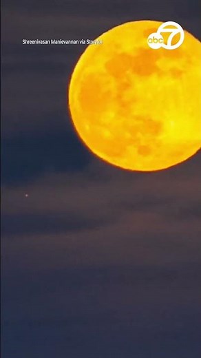 Mars passes behind full moon during rare lunar occultation