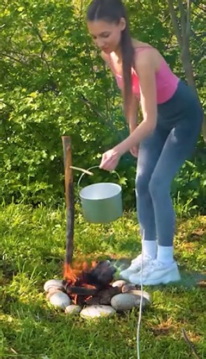 Practical bushcraft cooking hack you'll actually find useful! | 5-Minute Crafts Men