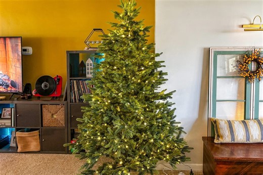 Grandin Road Christmas Tree Review: We Love This Realistic Option