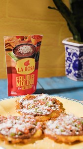 Mis rosas 🌹, les traigo la receta perfecta para un antojo: tostones crujientes con frijolitos La Rosa, chimol y quesito 😋✨ | La Rosa