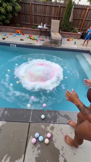 This bath bomb pool experiment went TOO far… 😳🏊‍♂️ Wait till it overflows… Link in bio #bathbomb #