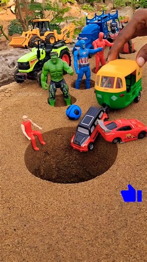 Red car escape from autorickshaw pushing cars line up hulk jcb and tractor watching #jcb #jcbjcb #65