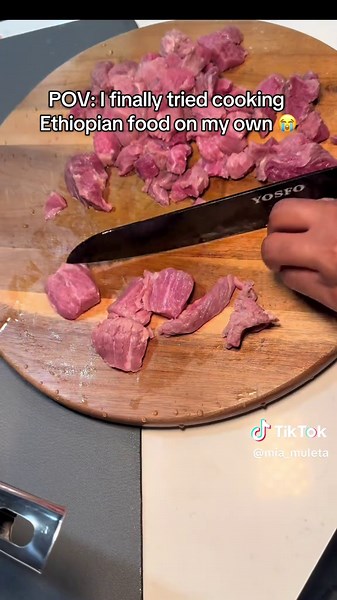 I’ve always wanted to learn how to make basic Ethiopian dishes. I kept putting it off growing up when I could’ve just watched my mom cook, and now that I live alone I had no choice but to finally try because I be missing it 😭. This is my first attempt at making three simple dishes. The tibs actually turned out better than I expected, the firfir was my favorite — it came out really good — and the shiro… yeahhh I’ve had better lmao. It was kinda horrendous but I’m gonna keep practicing 😭 #fyp #e