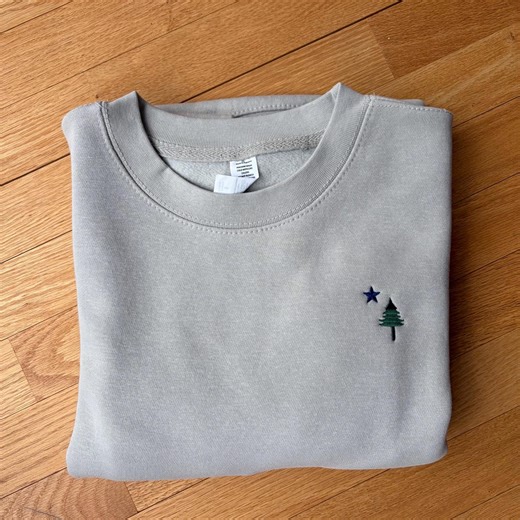 Embroidered Maine Flag Sweatshirt: Minimalist Unisex Crewneck - Etsy