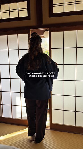 Ryokan Japón: experiencia en aguas termales, tatami y kimono