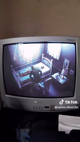 james dançando meme. #jamessunderland #retro #sh2james #jamessunderland #sh2james #pyramidhead #silenthill2 #silenthill #crt