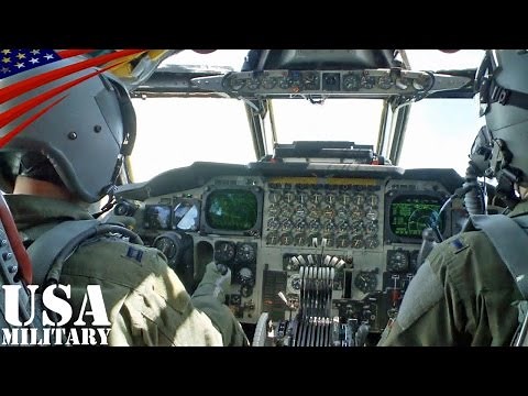B-52爆撃機コックピット映像(離陸･空中給油･タッチ&ゴー) - B-52 Bomber Cockpit View