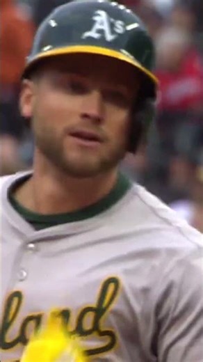 This is too wholesome! Max Schuemann’s family was loving his first career hit/homer ❤️🥹