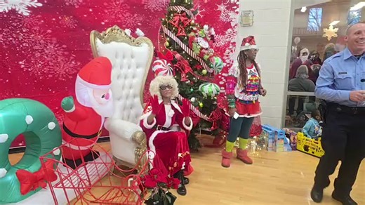 The 77th District Christmas Extravaganza is pulling up with joy, toys, and real community love. December 20. 3:00 PM. This is your moment to bring the family, share a few smiles, and let the kids feel the magic of the season. Strong partners. Big hearts. One city coming together. St. Louis City residents only. Registration required. Scan the QR code. You show up. We show out. That is how the holidays stay powerful in our neighborhoods. 🎄 | VOP News STL