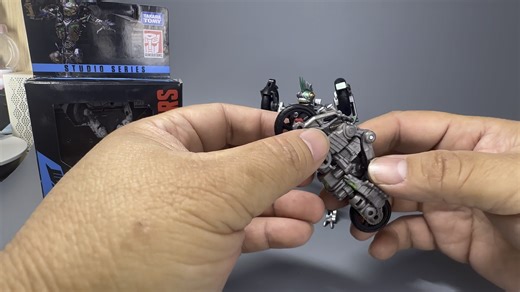 官方核心级莫霍克对比第三方产品，我觉得都挺好