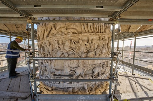 Ancient Roman column gets high-tech laser facelift