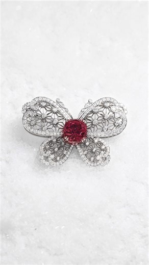 Garrard on Instagram: "Gift Me Garrard.​ Your own moment of magic awaits this festive season. Gift yourself what your heart truly desires – a sparkle that's unmistakably you.​ Discover the Garrard Gift Guide. Link in bio.​ #Garrard #GiftMeGarrard​"