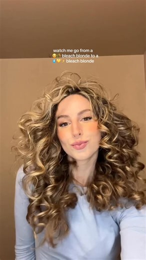 Sun & Moo Skincare on Instagram: "Overnight silk curling rod 🤝🏻 @shopsunandmoo hair oil mask 💛✨ - - #hairmask #hairhealth #overnightcurls #bleachblonde"