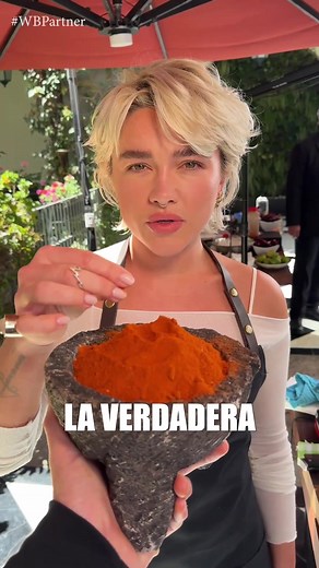 Replying to @٭∘˚☾٭♡٭☽˚∘٭ Taco Árabe de Pastor con Florence Pugh 🌮🥩 With the spiceeee tzatzikiii 🌶 | Thank You Florence for cooking with me! Had a great time!🔥 #Duna2 #WBPartner @WarnerBrosMX #quechille #florencepugh
