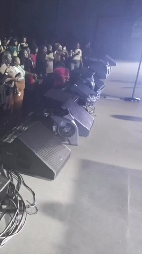 111K views · 35K reactions | #cuffingseason #jaggededge Sending love to our brother Lloyd, hoping you’re good fam. We all take a stumble sometimes, but real ones get back up stronger. ❤️ | Jagged Edge | Facebook