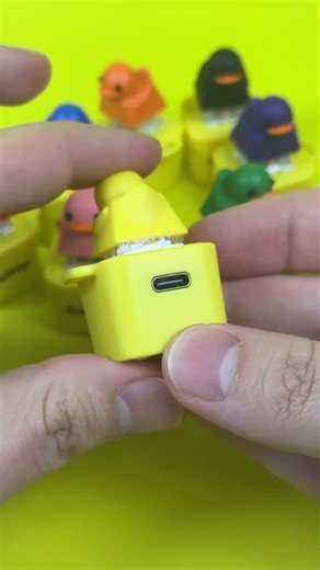 Unboxing ALL quacking fidget toys!