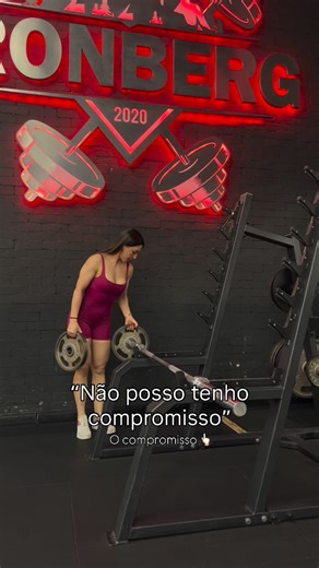 Karina Silva / IFBB BIKINI PRO | Tudo pronto para passar minhas 3 horas na academia! 💋💪🏻🫶🏻 Suplementação @darklabsuplementos 🏷️:Karina Macaquinho @sejabyk 🏷️:KARINASILVA | Instagram