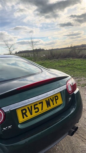 Why Jaguar XKR Is a Top Pick for Car Enthusiasts
