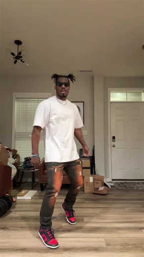 Best Jeans for Athletic and Muscular Builds