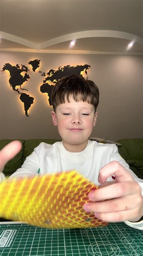 DIY Paper Airplanes: Step-by-Step Tutorial