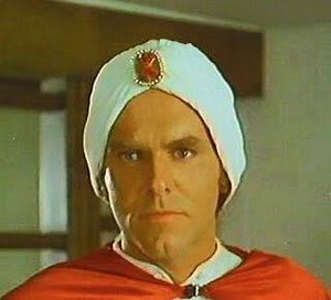 Kaliman El Hombre Increible La Atlántida la Ciudad Perdida Capitulo 1 Radionovela En nuestra ciudad se transmitía en Radio Norteña XEPZ 1190 AM 'la estación de las novelas', fundada en los 60's por Don Pedro Meneses Hoyos, después vendida a Grupo Radiorama, en sus inicios se le conocía como la 'estación de las mujeres' por tener locutoras. Luis Manuel Pelayo era la voz de Kalimán, Luis de Alba la de Solín y en la película el actor canadiense Jeff Cooper personificó al héroe. Les compartimos esta