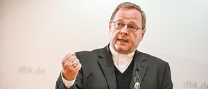 Bischof Georg Bätzing wirft Zollitsch verantwortungsloses Handeln vor – kath.ch