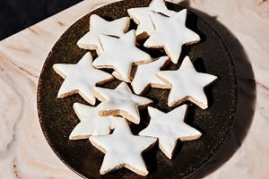 11 Essential German Christmas Cookies for Every Holiday Gathering