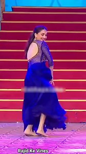 Performance dance Madhuri Dixit #madhuridixit #viralreelschallenge #reelsviral #goviral #viralchallenge #lifestyle #goodvibes #workout #10million #humor | Rajid Ke Vines