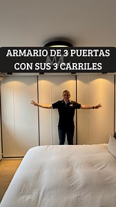 ✨ ARMARIOS QUE MARCAN LA DIFERENCIA ✨ En este reel te mostramos por qué un armario de 3 módulos con 3 raíles independientes puede ser tu mejor decisión. 👉 Siempre verás 2/3 del interior, no solo 1/3 como pasa en los armarios convencionales. Pero eso no es todo… Cada módulo se personaliza al máximo: cajones, baldas, zapateros, barras, iluminación… lo que tú necesites, ¡y cómo lo necesites! Más visibilidad. Más funcionalidad. Más tú. 💡 #ArmariosHechosAMedida #PuertasCorrederas #SolucionesIntelig