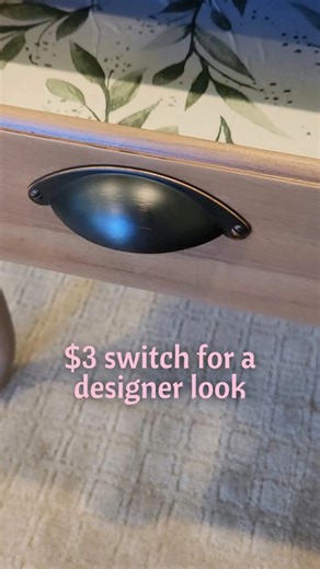 Maddie Lou | Beautiful Life & Style | Furniture Flips & DIY's on Instagram: "Comment ✨️ FIX for the links to my favorite drawer pulls. If your furniture feels dated but you don’t want a full makeover, start here. This $3 drawer pull swap instantly upgrades old furniture and the best part? 🔥Most vintage hardware uses the same hole width, so new pulls usually fit perfectly without drilling or measuring. No tools. No stress. Just a small change that makes a huge difference. If you’ve been putting