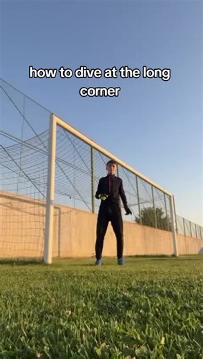 How to dive at the long corner #gk #14years #football #amateur #george #fyp #rares
