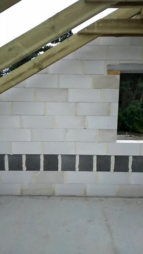 Building a Brick Wall: Construction Process Explained