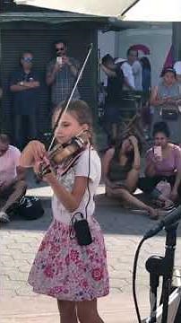 9-year-old girl playing violin in public | People are amazed by Karolina Protsenko