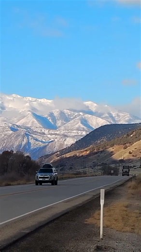 Stunning Utah Mountain Pass View (Short)