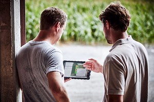 WATCH: Climate FieldView guides farmer decisions, builds reputations - AgCanada