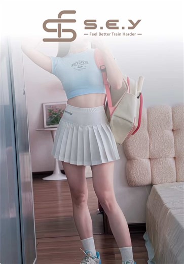 Bổ sung năng lượng cuối tuần với SEY Motion Top & Seamless Dress