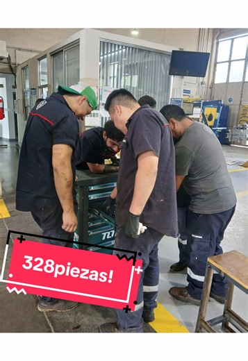 Entrega de total Carro de 328piezas 💣🔥 Espejo Libre 54 9 387 447-0947 todo lo que buscas avenida San Martín 1822 lun a viernes de 9 a 13 y 16.30 a 20.30 sábado de 9 a 13 #total #lusqtoff #emtop #crossmaster #truper y muchas más marcas