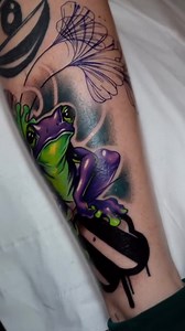 The coolest colourful frog tattoo by @veda.ink 🐸💜 🛒 Killer Ink supplies! 🛒 | Killer Ink Tattoo