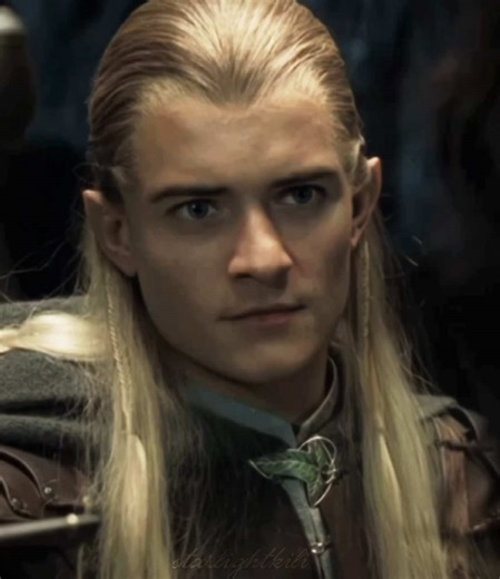 #LEGOLAS he’s always just mogging everyone #legolasgreenleaf #lotr #lordoftherings #orlandobloom scp: @👻Lulu👻 audio: @pjay
