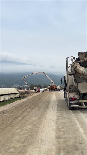Delivery of special C32/40 concrete for the Tetovo ring road project. #fyp #highway #construction #concrete #Macedonia
