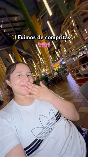 Por si preguntan la otra gemela estaba en el otro coche #danni