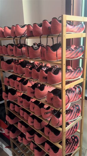 How is the decoration of my new warehouse? #Track and field #snail shoes #running shoes #warehouse